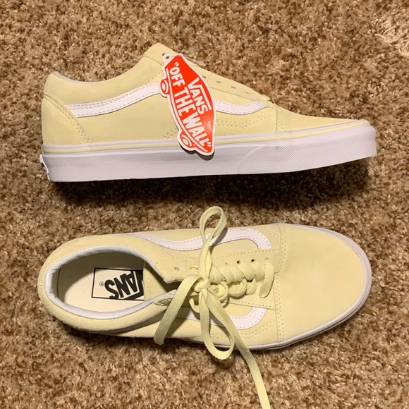 Brand New: women’s vans - Picture 3 of 6